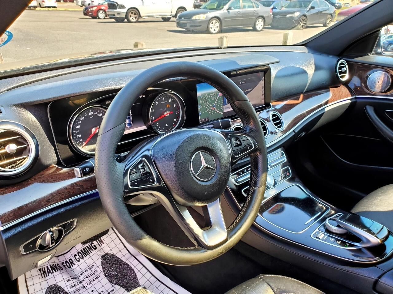 Mercedes-Benz E-Class E300 Luxury 4MATIC Sedan 2017