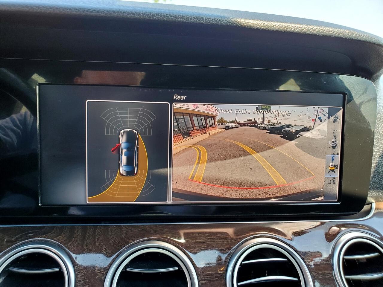 Mercedes-Benz E-Class E300 Luxury 4MATIC Sedan 2017