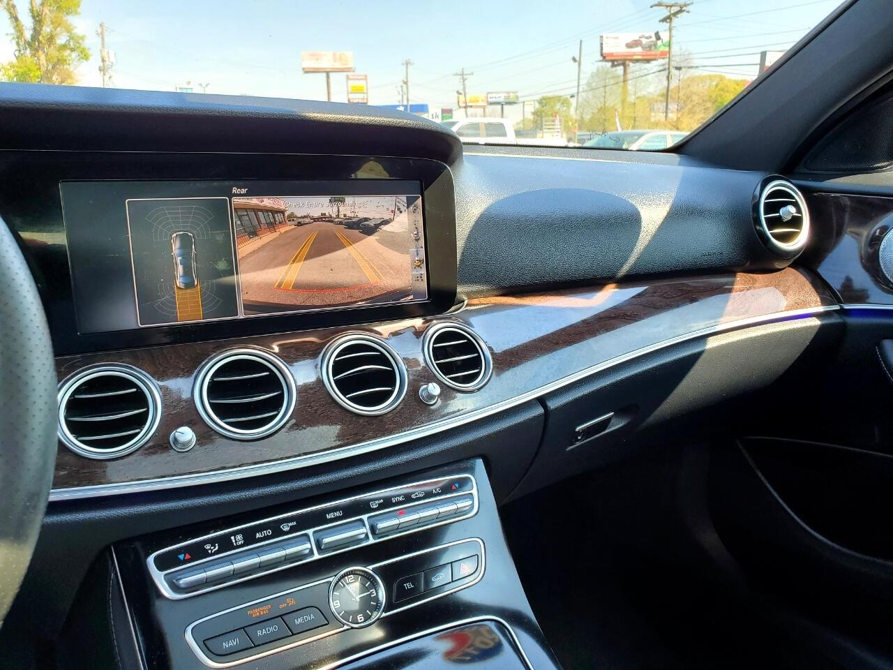 Mercedes-Benz E-Class E300 Luxury 4MATIC Sedan 2017