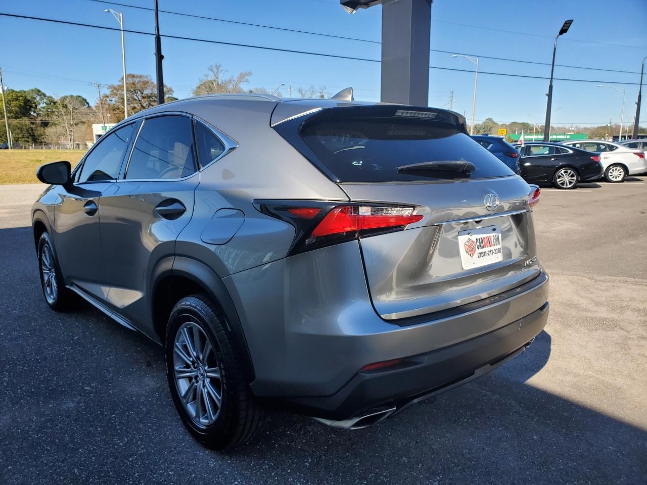 Lexus NX 200t FWD 2017