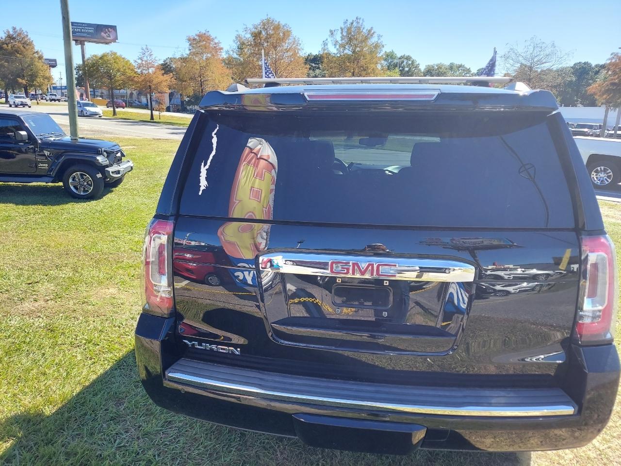 GMC Yukon Denali 4WD 2018