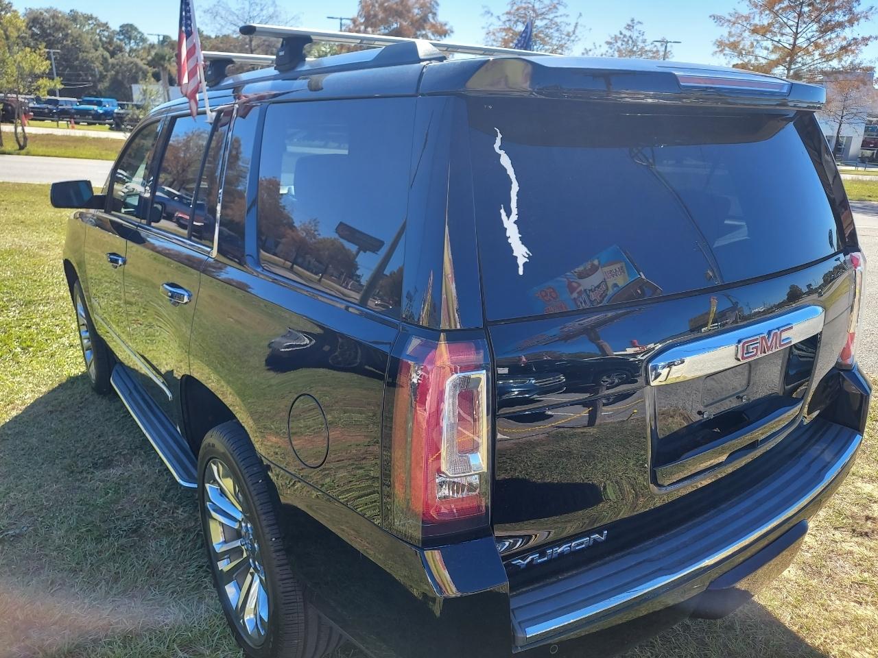 GMC Yukon Denali 4WD 2018