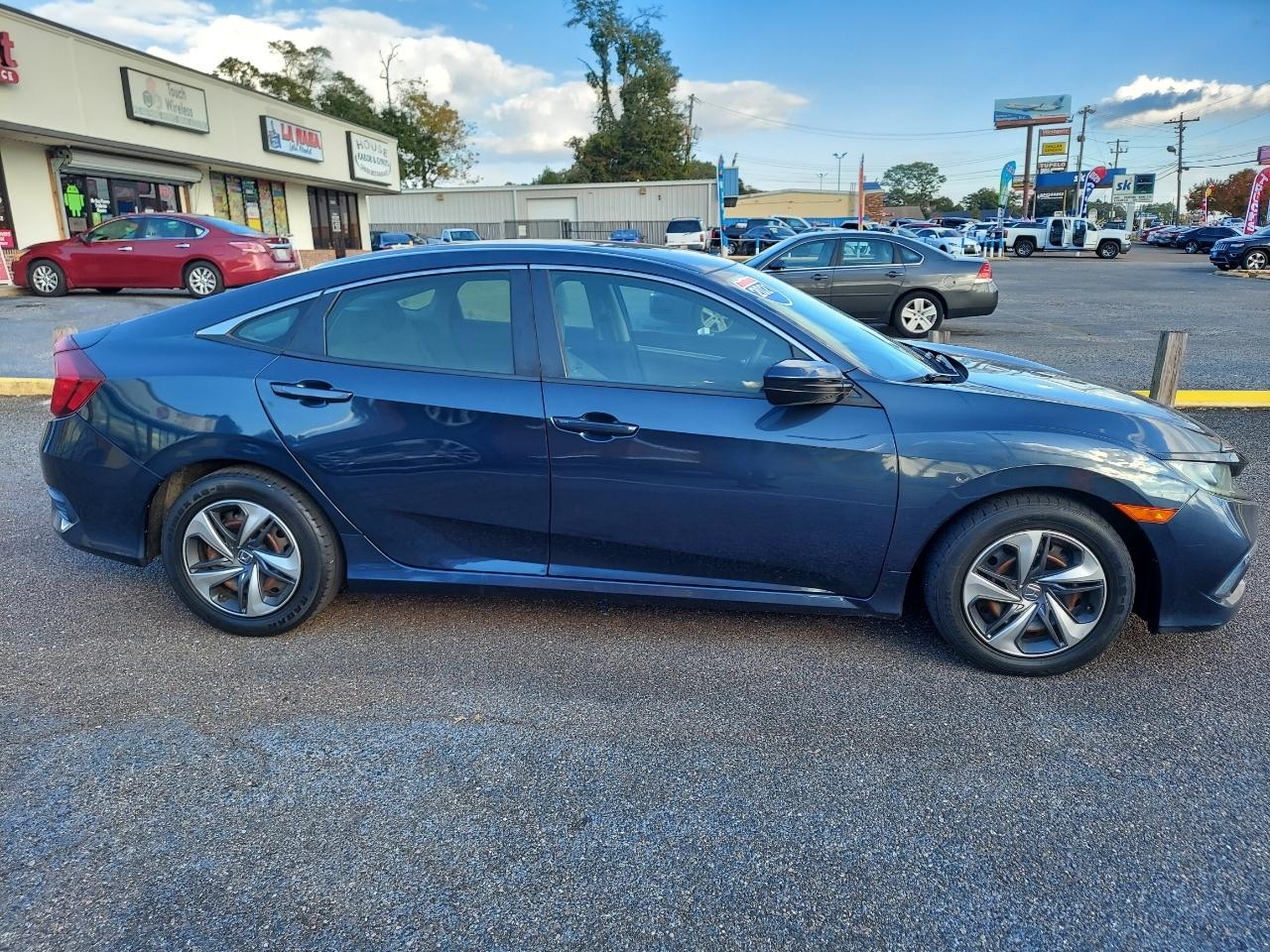 Honda Civic LX Honda Sensing Sedan CVT 2021