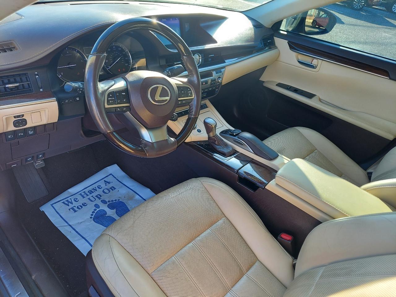 Lexus ES 350 Sedan 2018