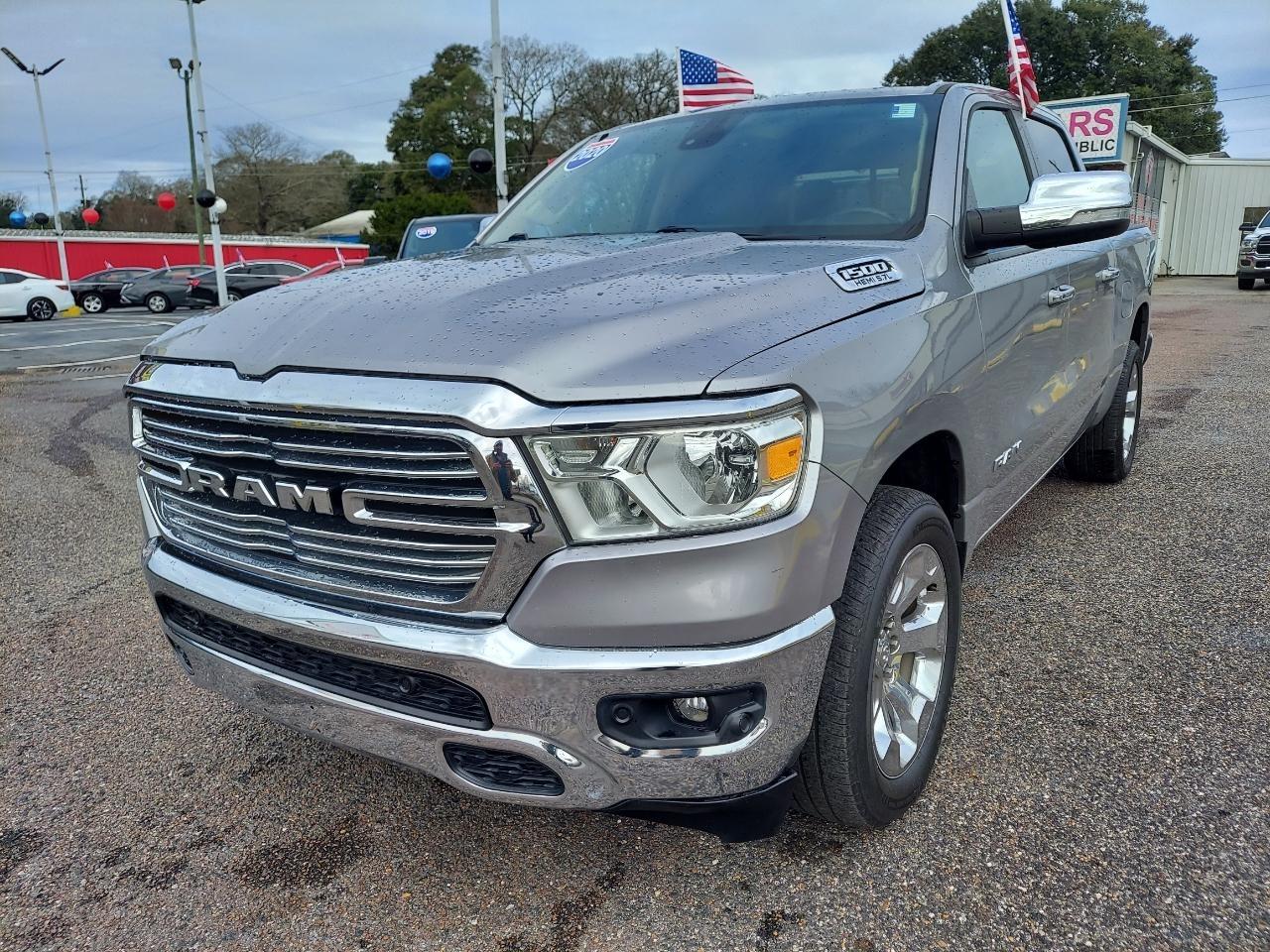 RAM 1500 Big Horn Crew Cab SWB 4WD 2020