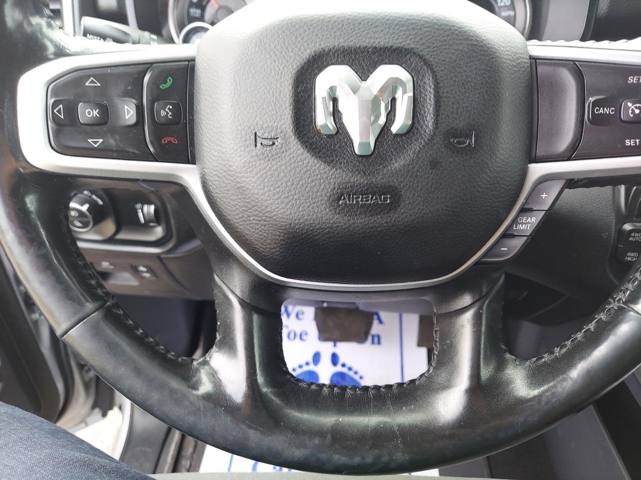 RAM 1500 Big Horn Crew Cab SWB 4WD 2020