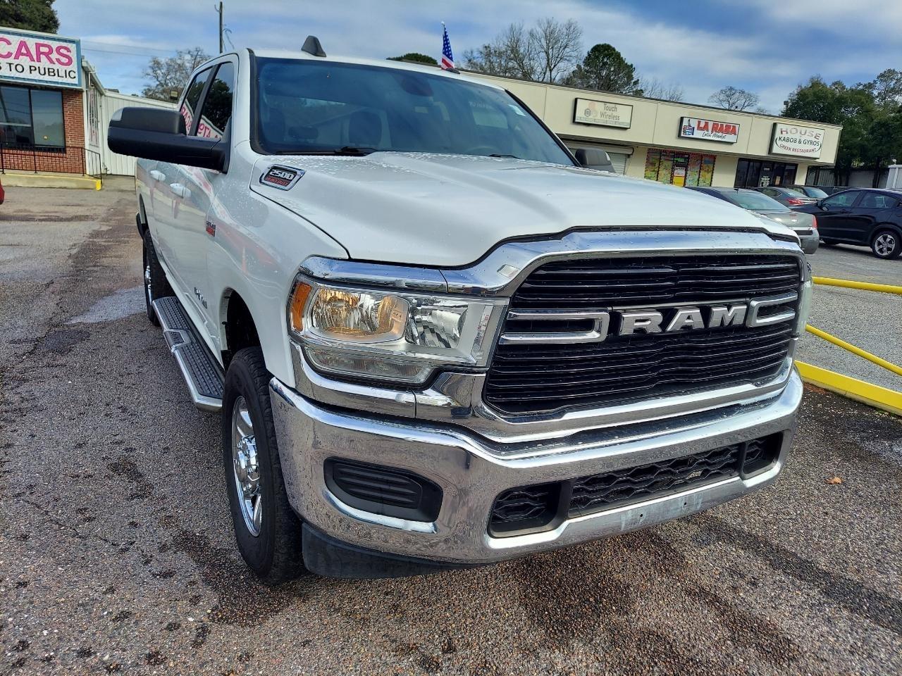 RAM 2500 Tradesman Crew Cab SWB 4WD 2021