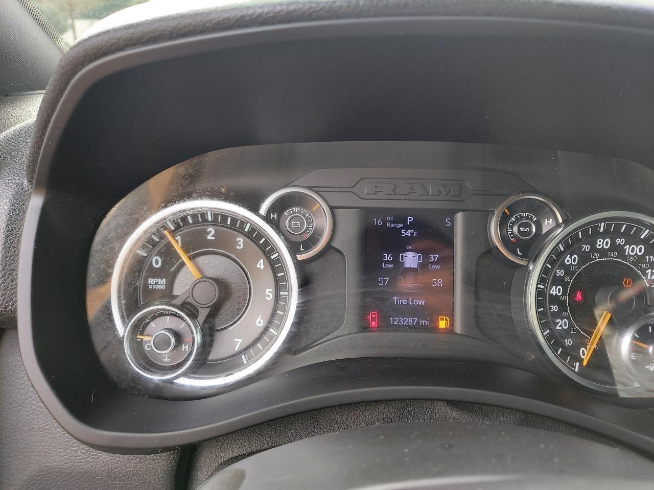 RAM 2500 Tradesman Crew Cab SWB 4WD 2021