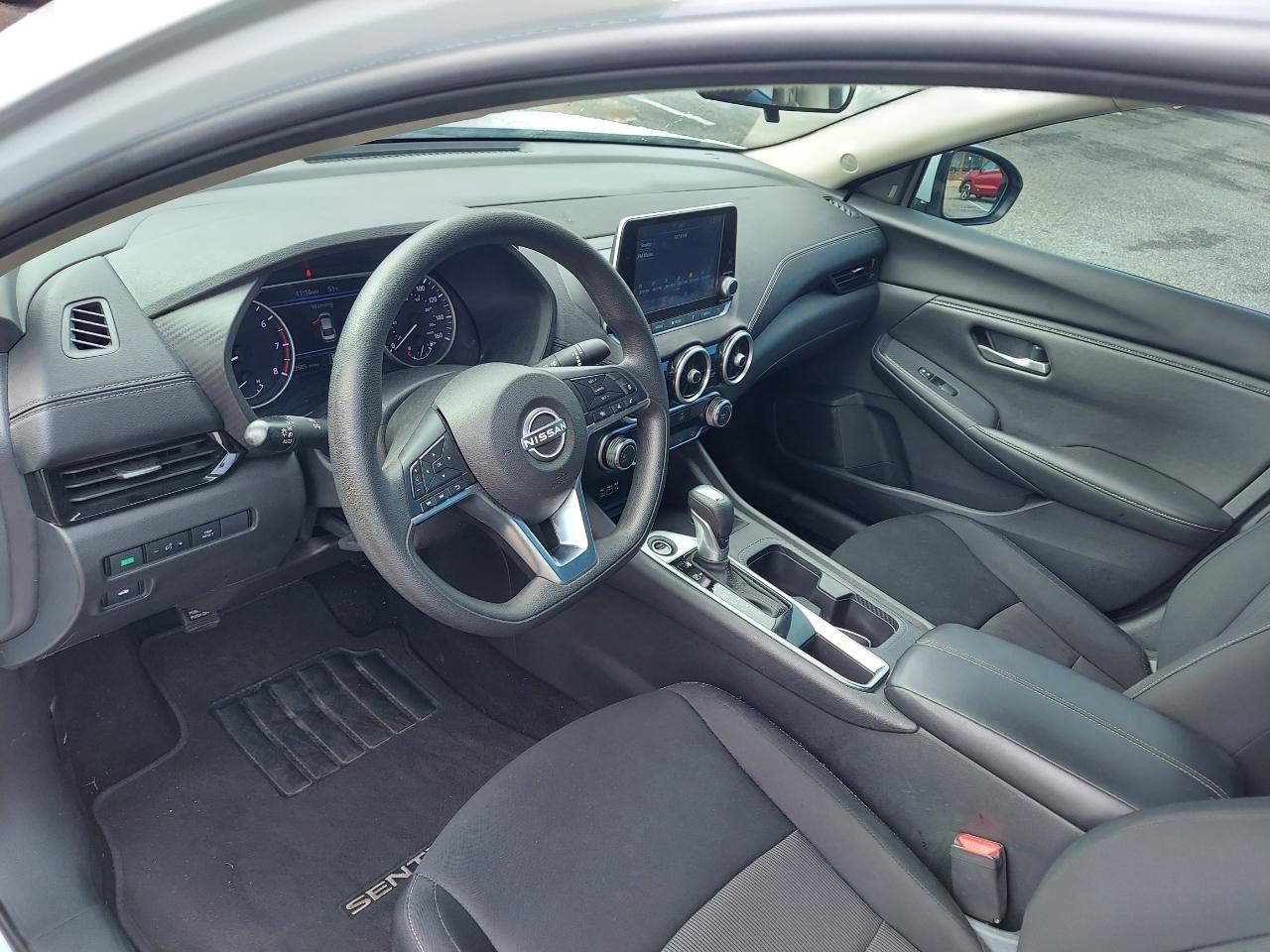 Nissan Sentra SV 2025