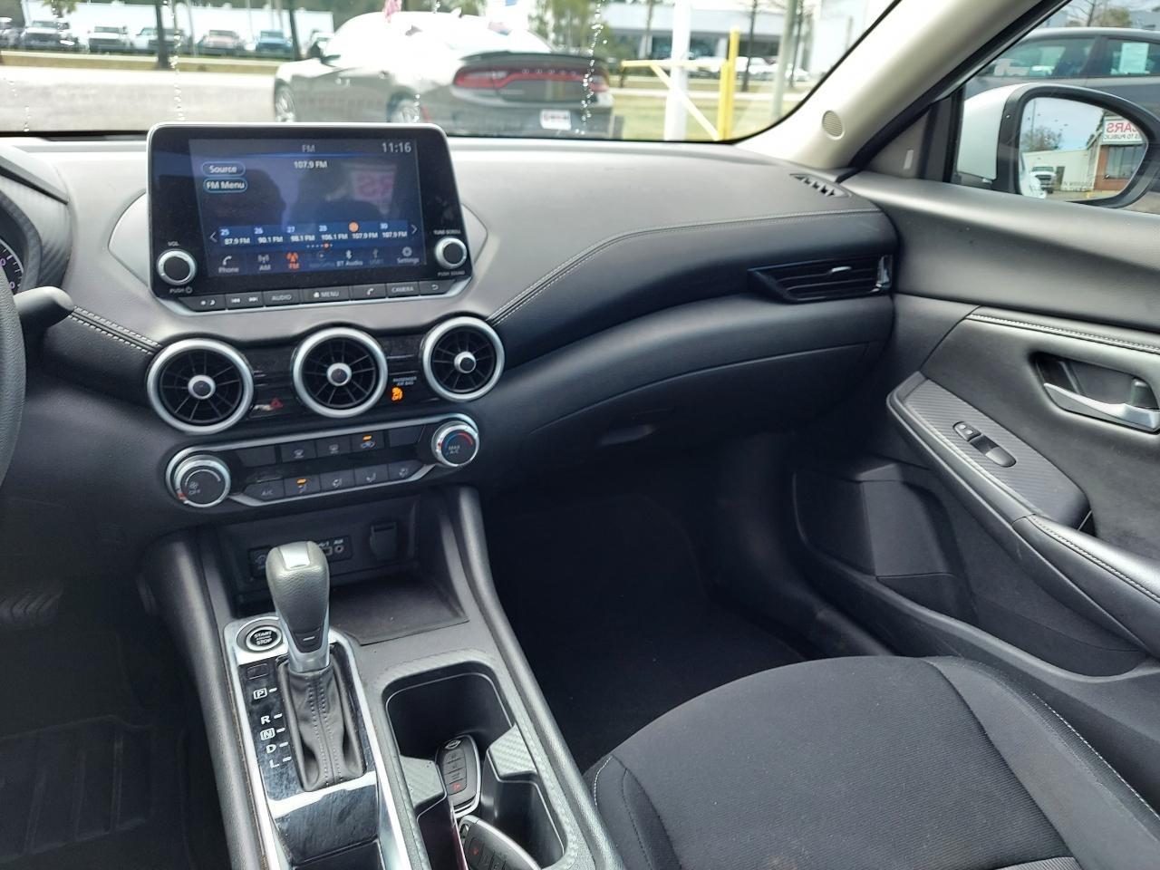 Nissan Sentra SV 2025