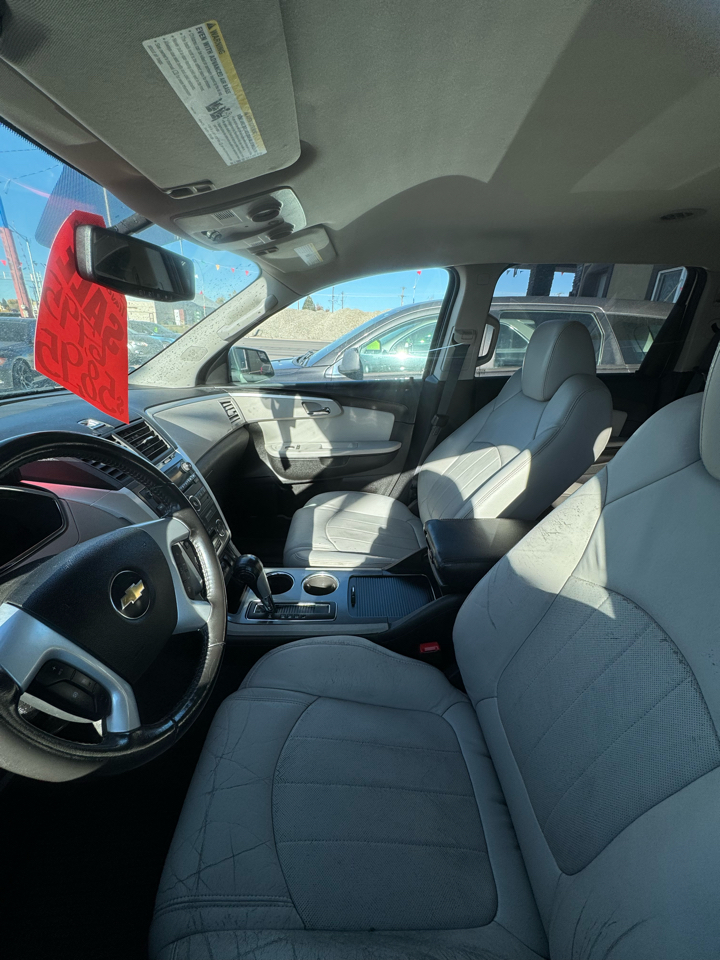 Chevrolet Traverse LTZ AWD 2011 Chevrolet Traverse LTZ AWD 2011
