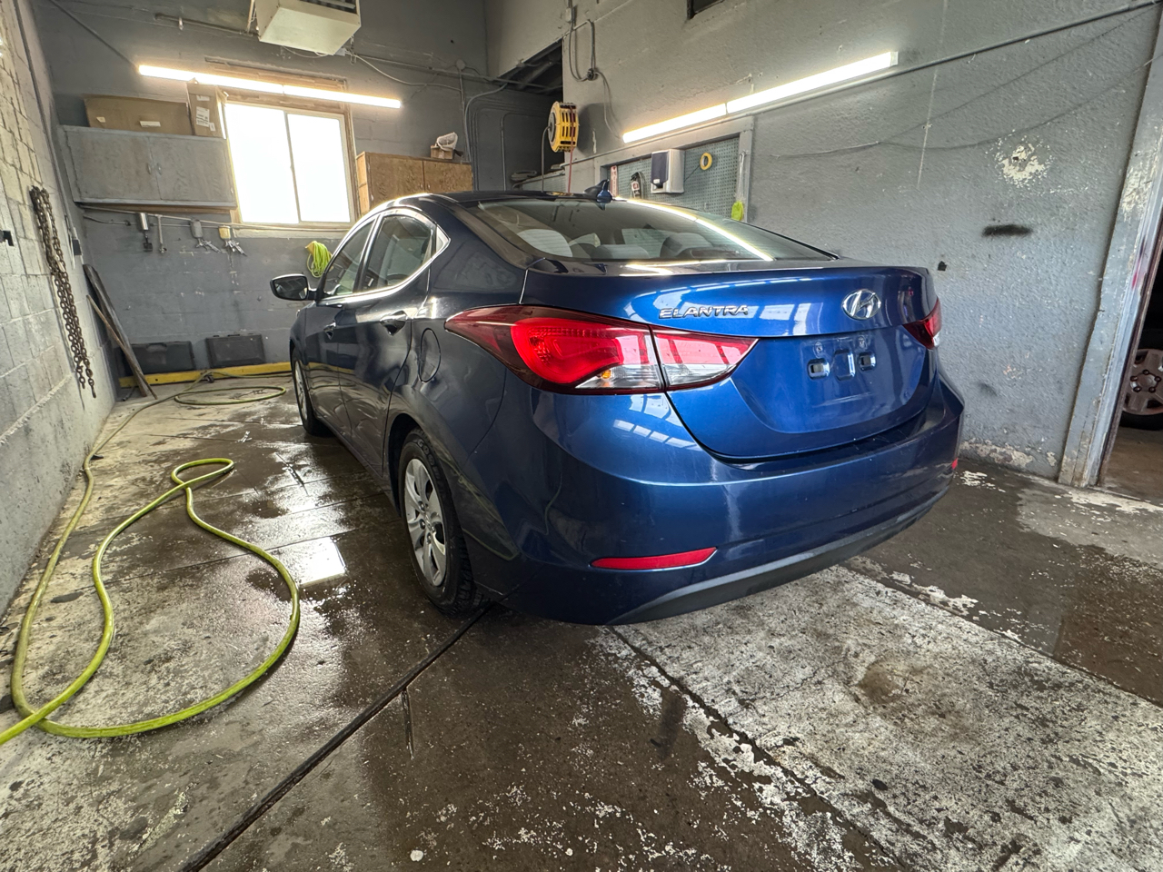 Hyundai Elantra SE 6AT 2016