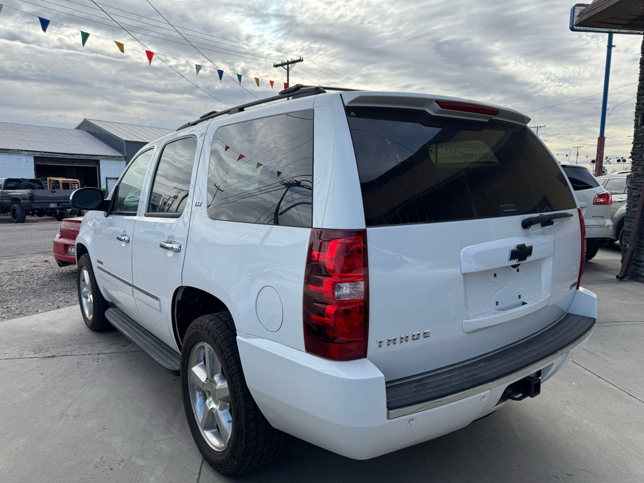 Chevrolet Tahoe LTZ 4WD 2011