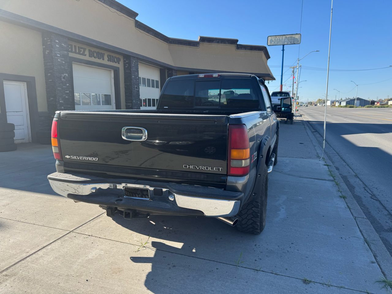 Chevrolet Silverado 1500 LT Ext. Cab 3-Door Short Bed 4WD 2000 Chevrolet Silverado 1500 LT Ext. Cab 3-Door Short Bed 4WD 2000
