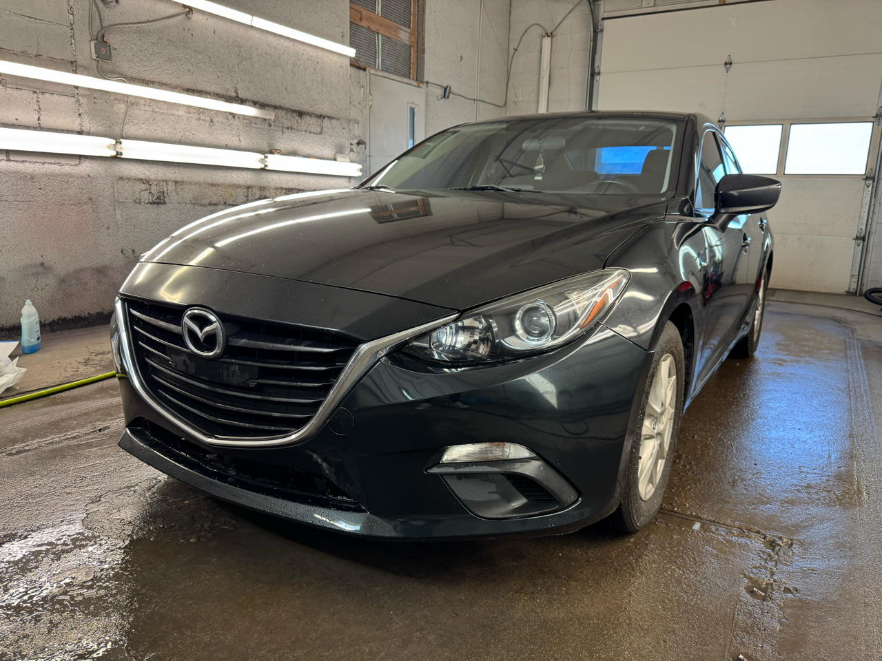 2016 Mazda MAZDA3 i Sport