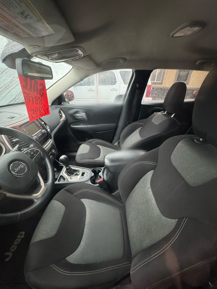 Jeep Cherokee Sport FWD 2015