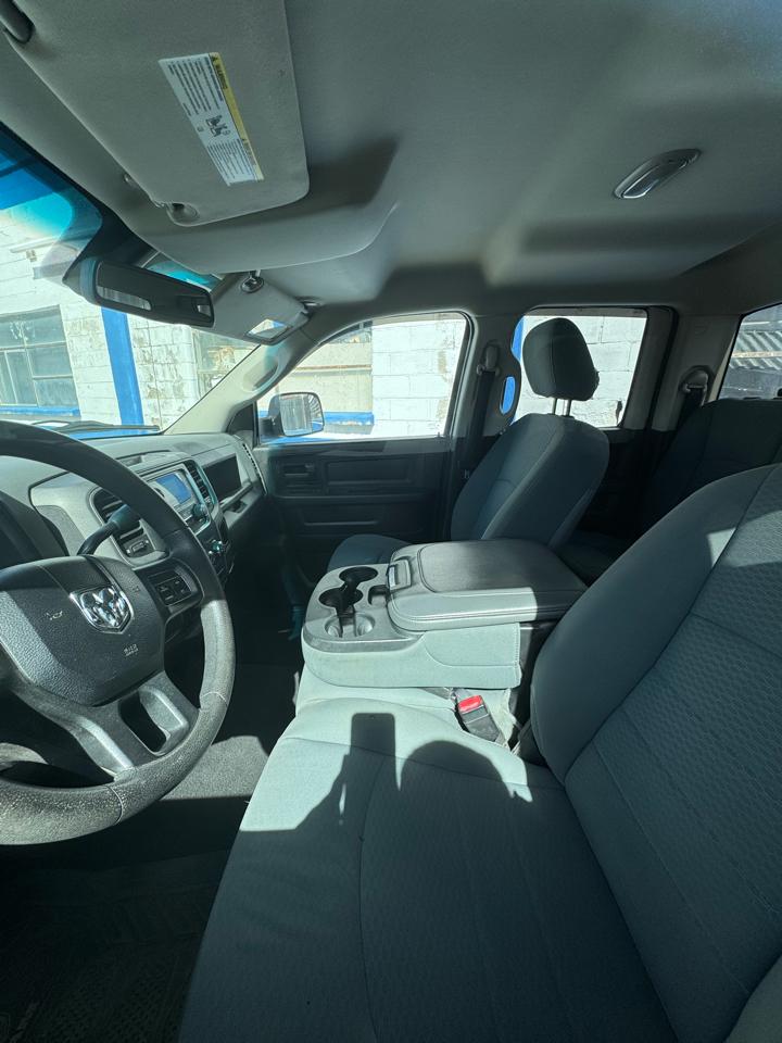 RAM 1500 Tradesman Quad Cab 4WD 2013