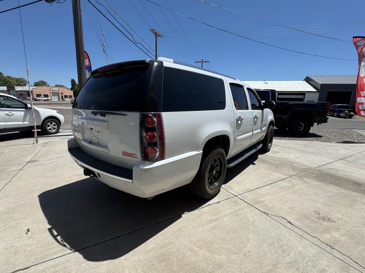 GMC Yukon Denali XL 2WD 2008