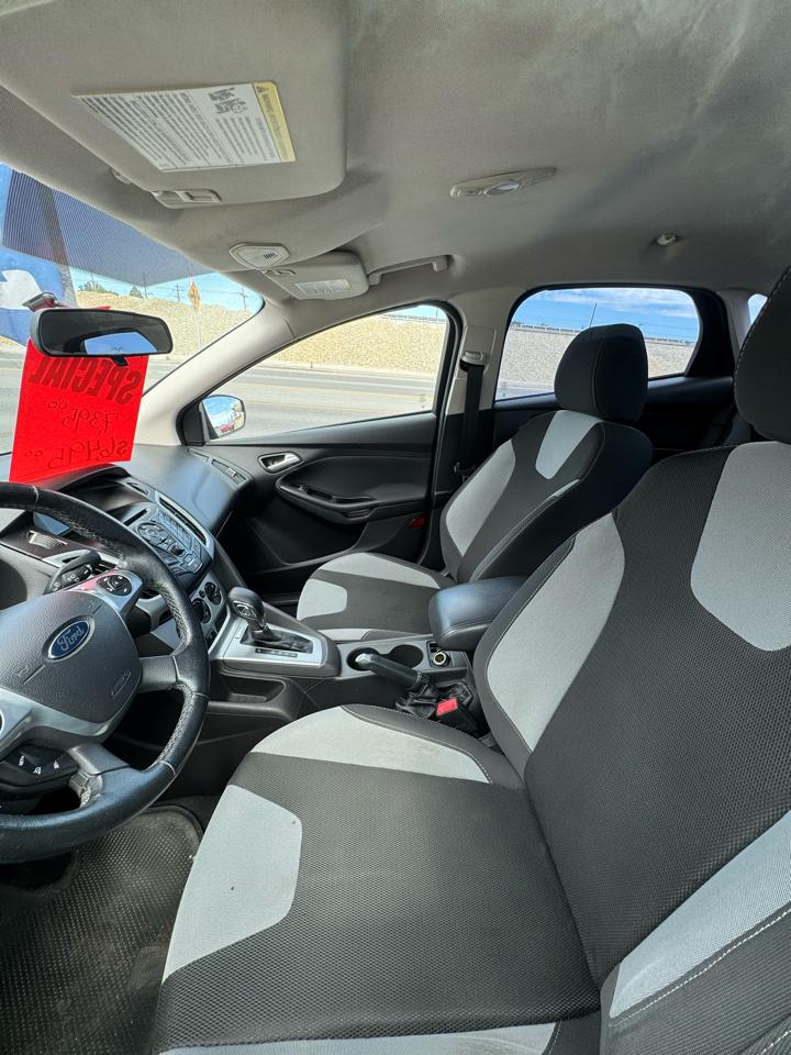 Ford Focus SE Sedan 2014