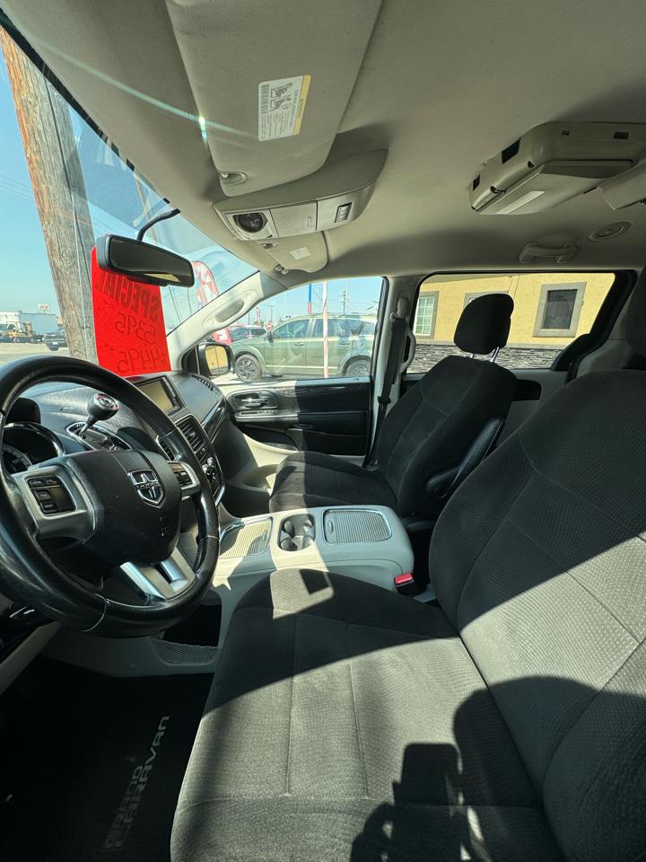 Dodge Grand Caravan SXT 2012