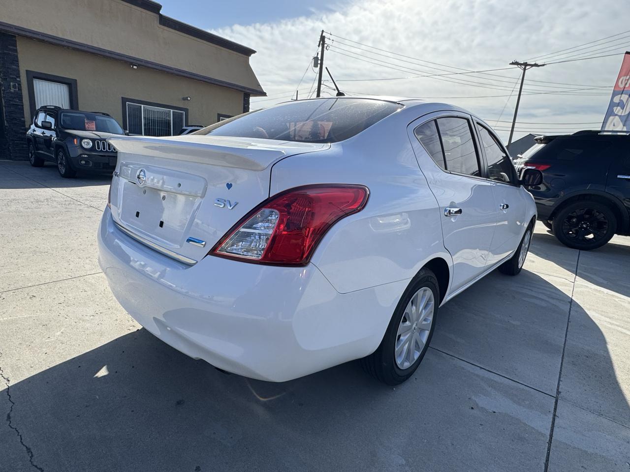 Nissan Versa 1.6 S Sedan 2012