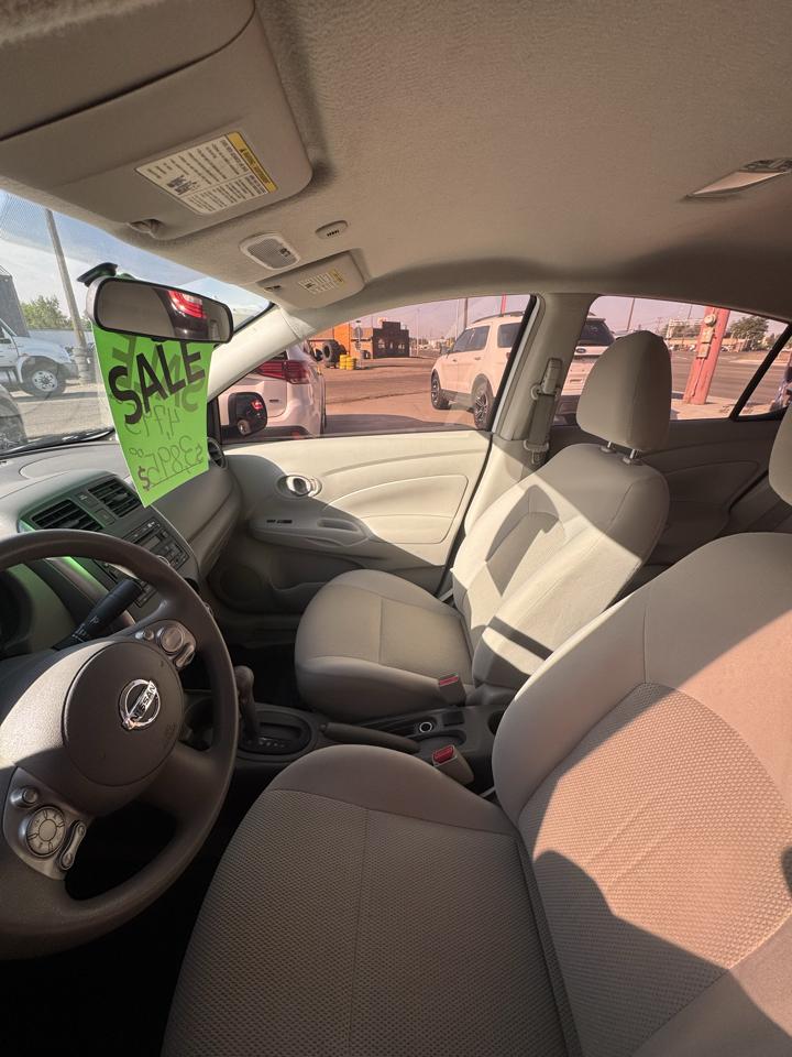 Nissan Versa 1.6 S Sedan 2012