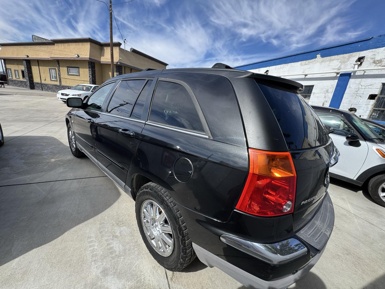 Chrysler Pacifica Touring FWD 2007