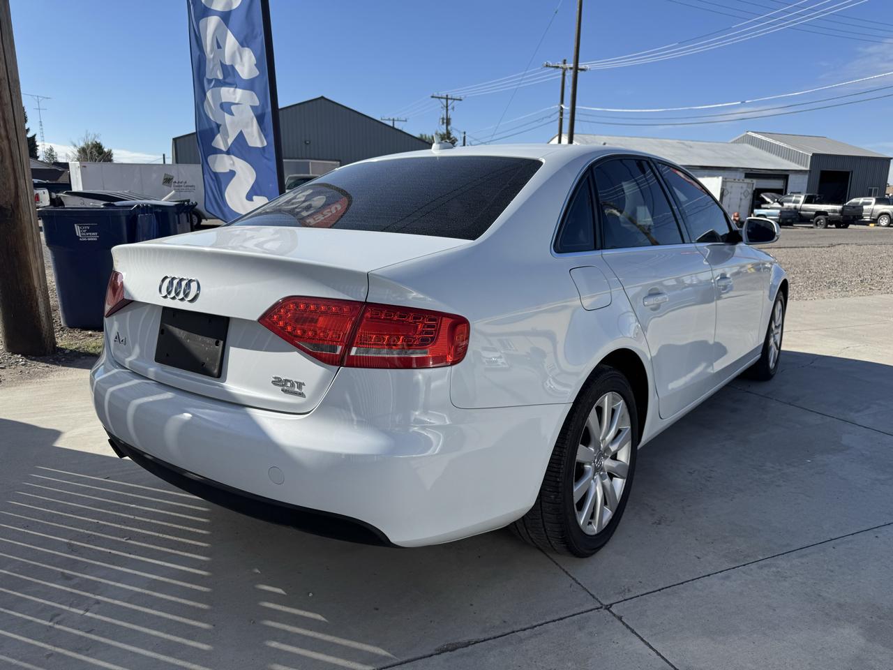 Audi A4 2.0T Sedan quattro Tiptronic 2012