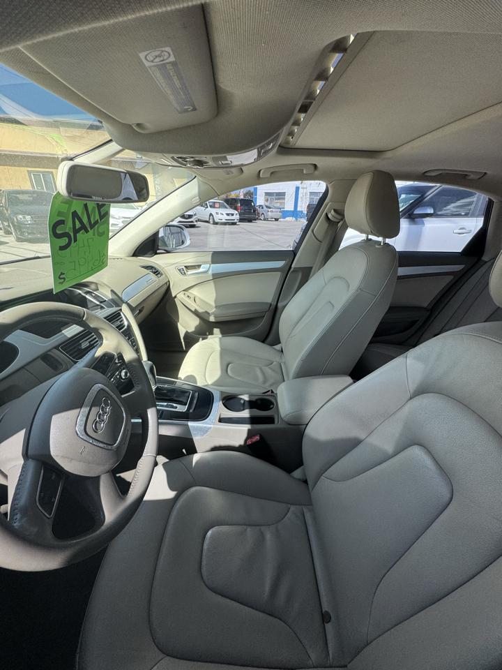 Audi A4 2.0T Sedan quattro Tiptronic 2012
