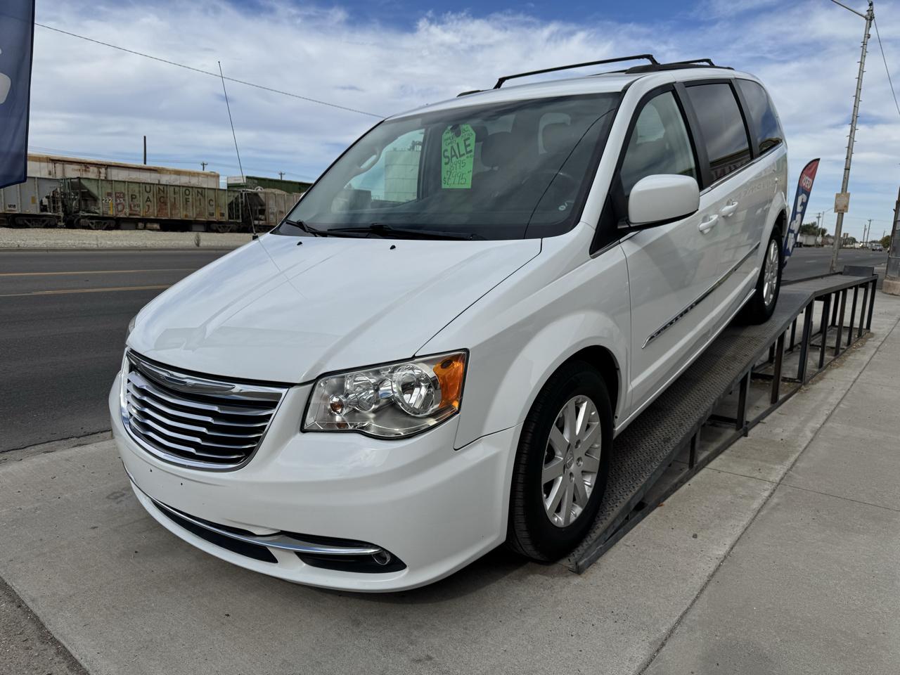 Chrysler Town & Country Touring 2016
