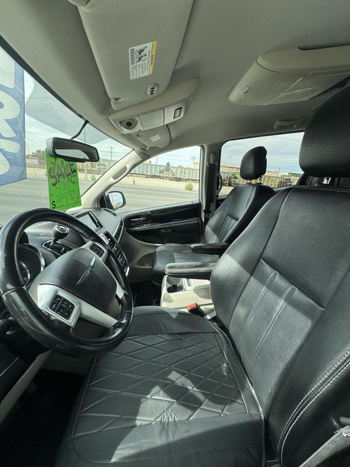 Chrysler Town & Country Touring 2016