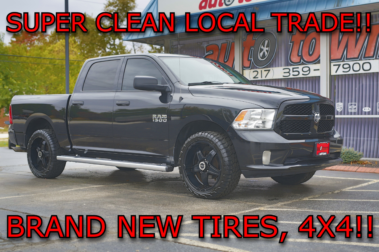 2017 RAM 1500 Express 4x4 Crew Cab 5'7" Box