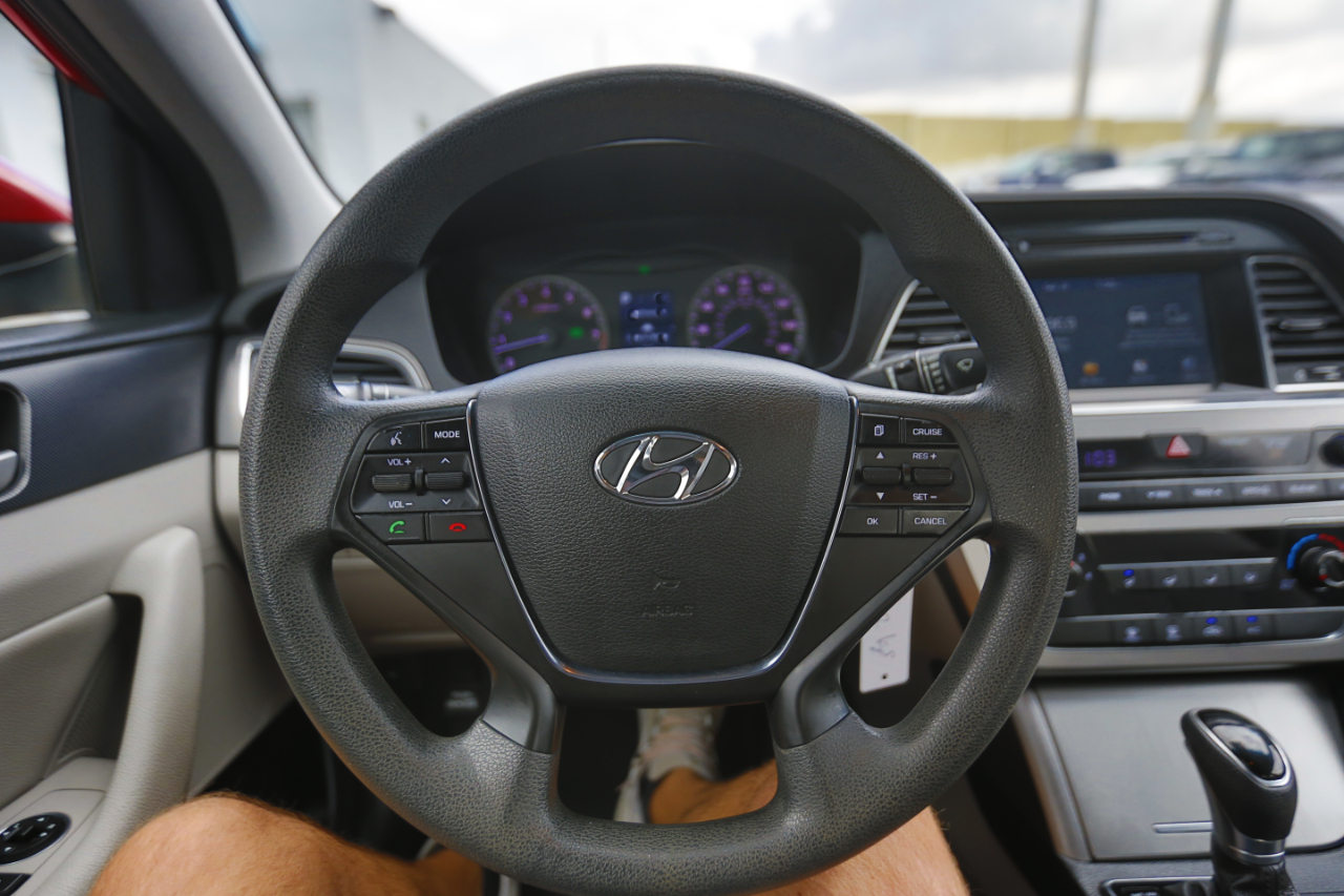 2017 Hyundai Sonata Sport photo 4