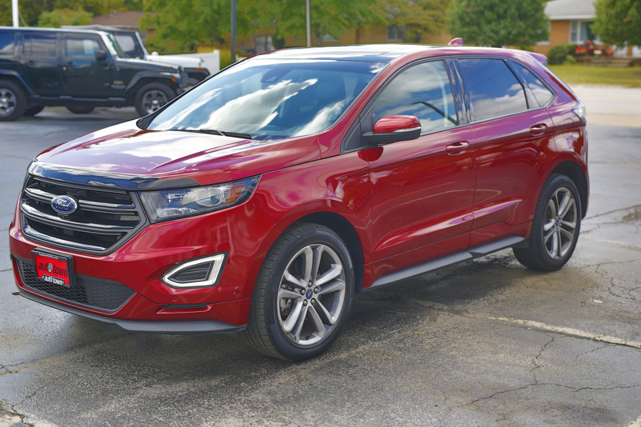 2015 Ford Edge Sport photo 2