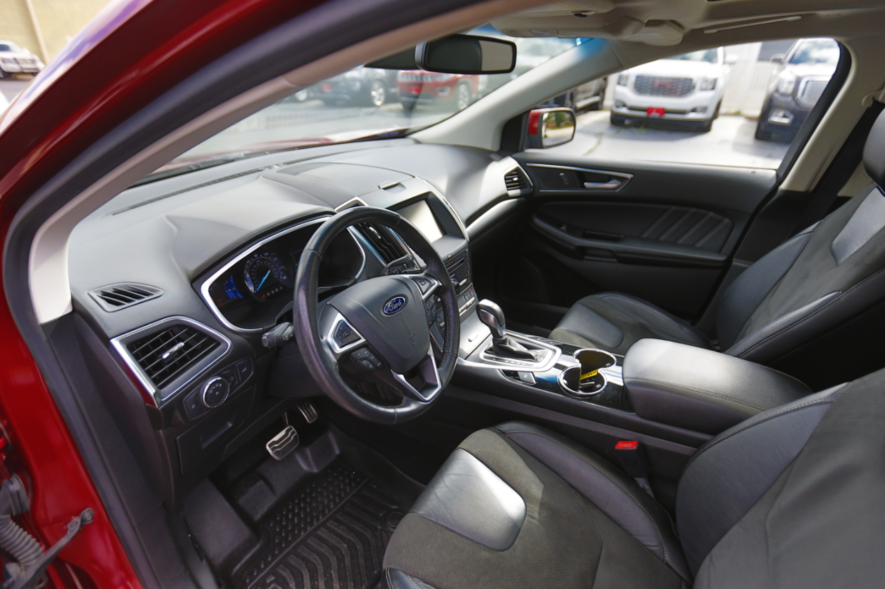 2015 Ford Edge Sport photo 3