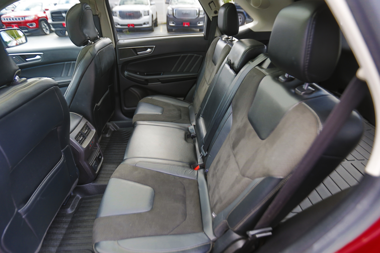 2015 Ford Edge Sport photo 9