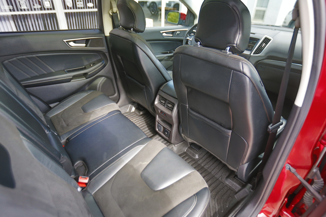 2015 Ford Edge Sport photo 18