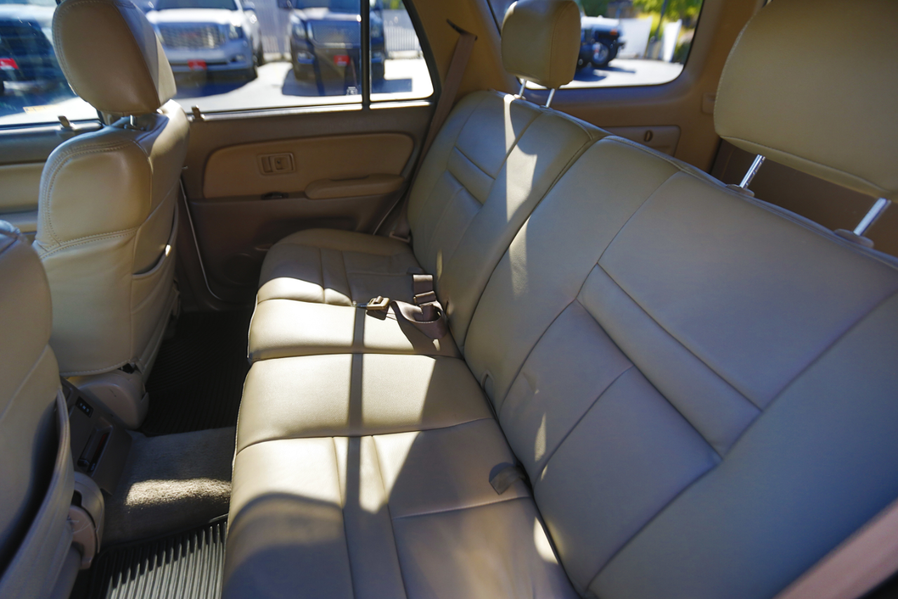 2002 Toyota 4Runner Limited photo 9