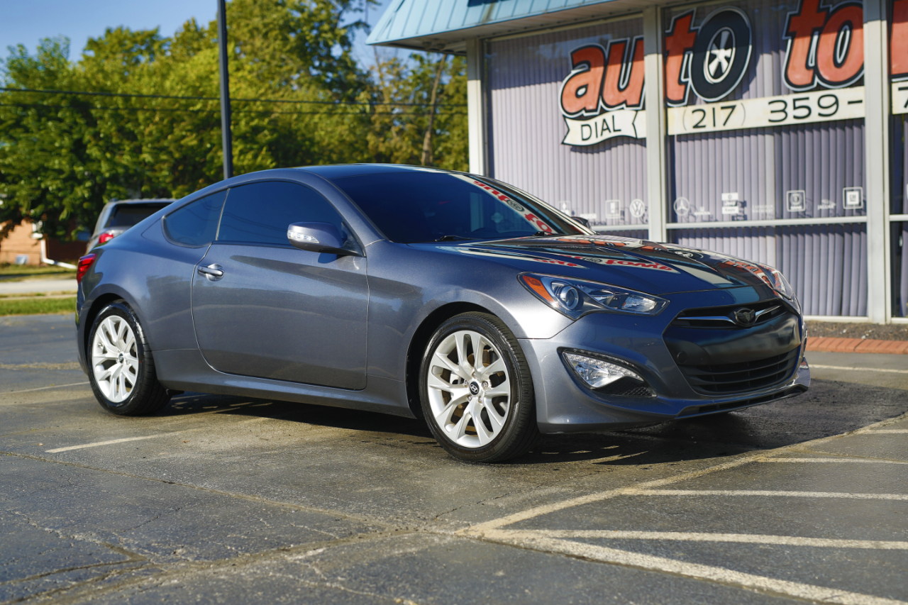 2016 Hyundai Genesis Coupe Base photo 14