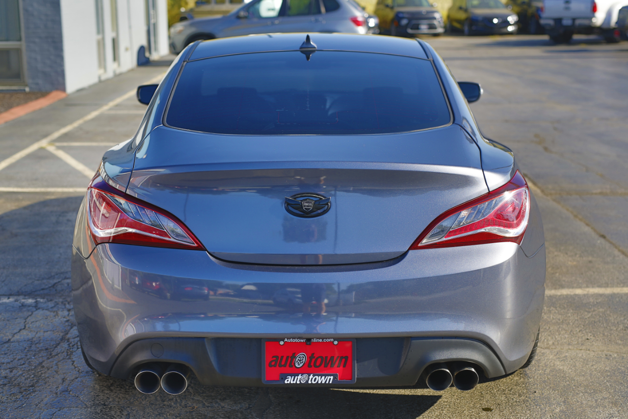 2016 Hyundai Genesis Coupe Base photo 11