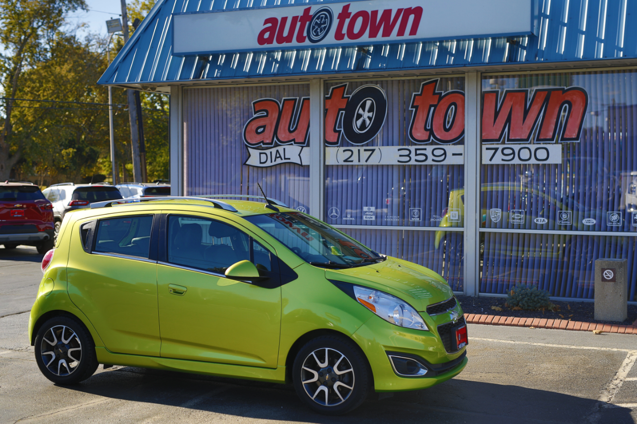 Chevrolet Spark 5dr HB Auto LT w/2LT 2013 Chevrolet Spark 5dr HB Auto LT w/2LT 2013