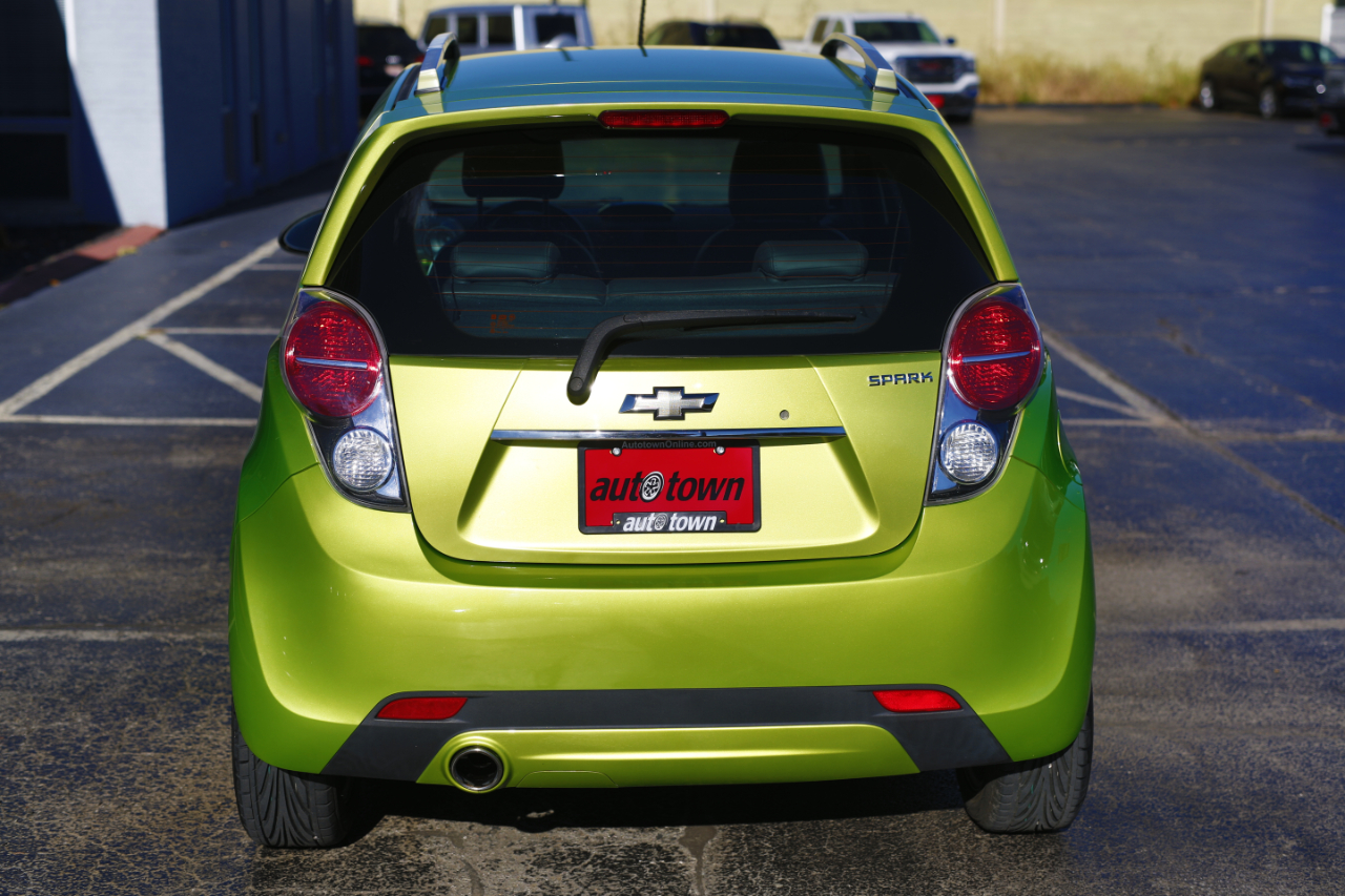 Chevrolet Spark 5dr HB Auto LT w/2LT 2013 Chevrolet Spark 5dr HB Auto LT w/2LT 2013