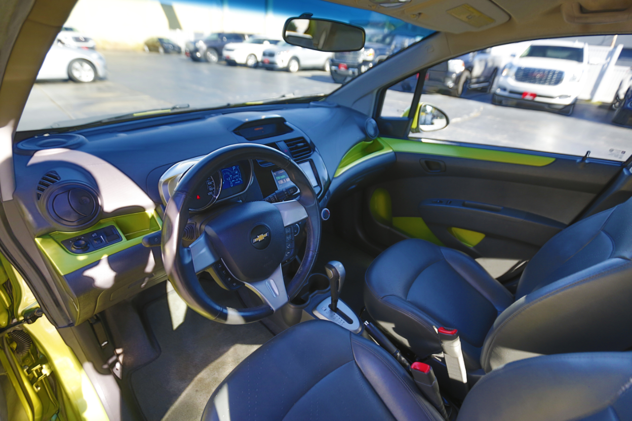 Chevrolet Spark 5dr HB Auto LT w/2LT 2013 Chevrolet Spark 5dr HB Auto LT w/2LT 2013