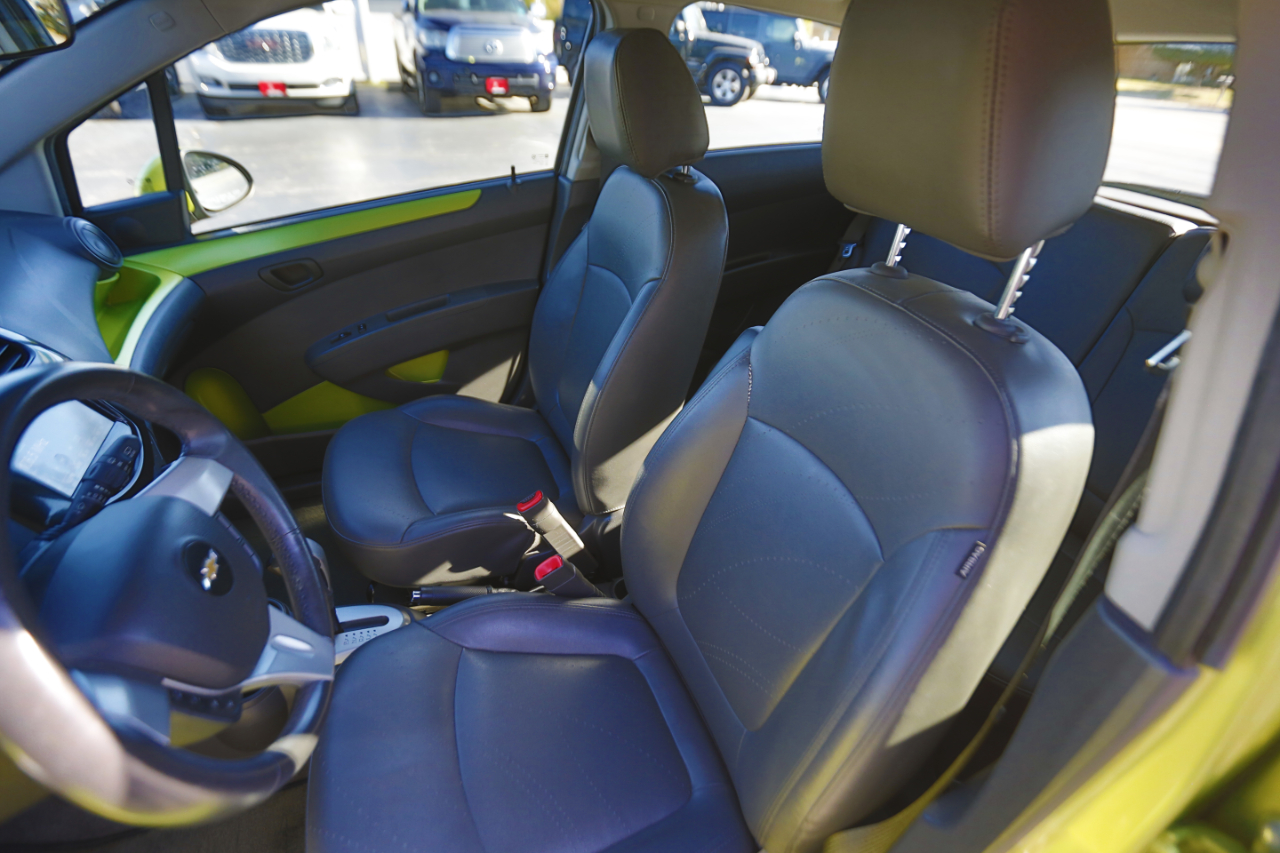 Chevrolet Spark 5dr HB Auto LT w/2LT 2013 Chevrolet Spark 5dr HB Auto LT w/2LT 2013