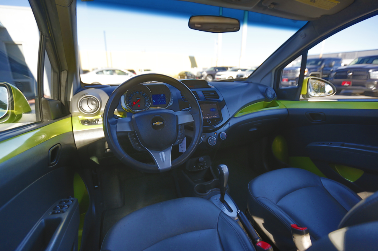 Chevrolet Spark 5dr HB Auto LT w/2LT 2013 Chevrolet Spark 5dr HB Auto LT w/2LT 2013