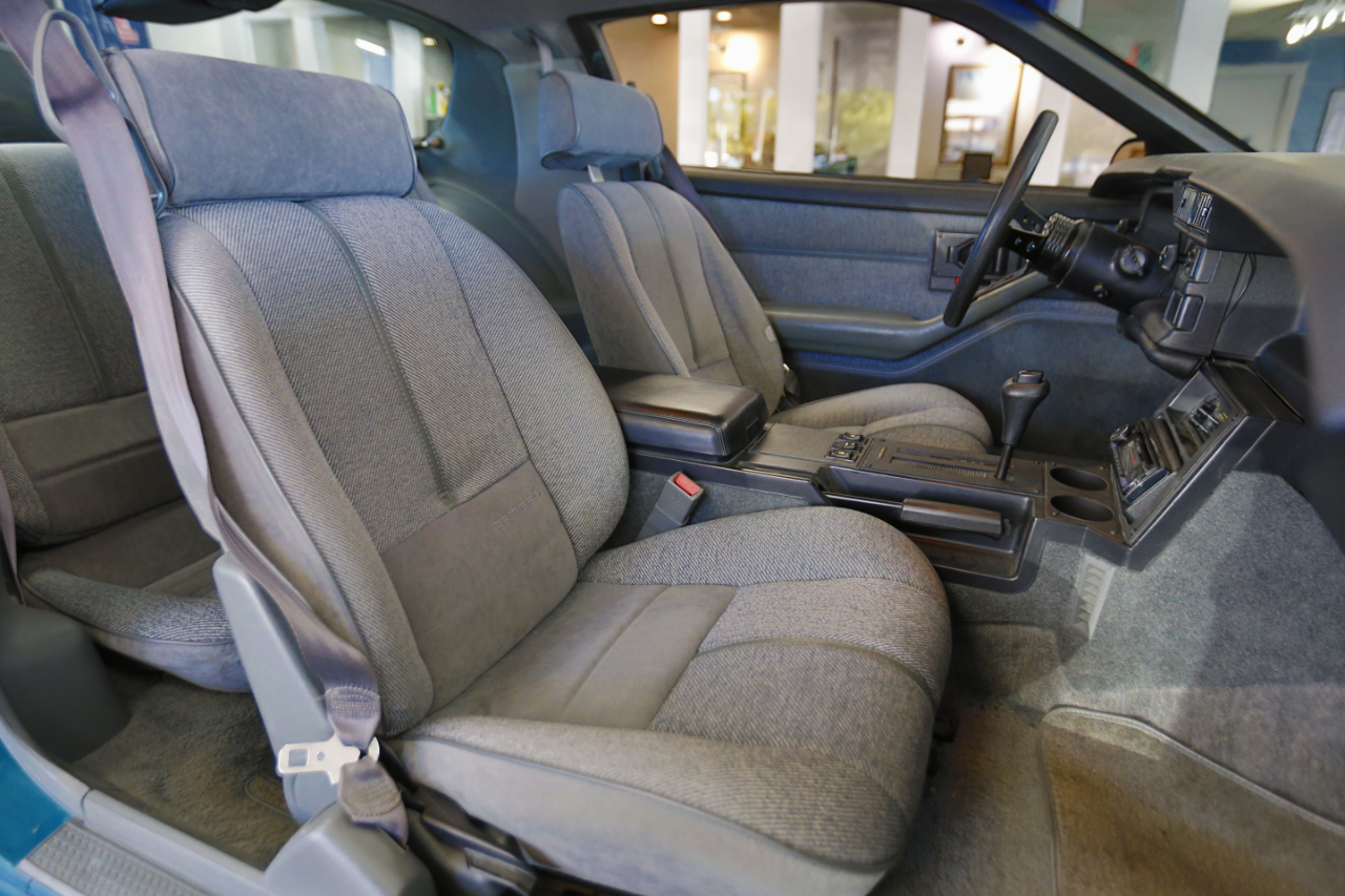 Chevrolet Camaro 2dr Coupe RS 1991 Chevrolet Camaro 2dr Coupe RS 1991