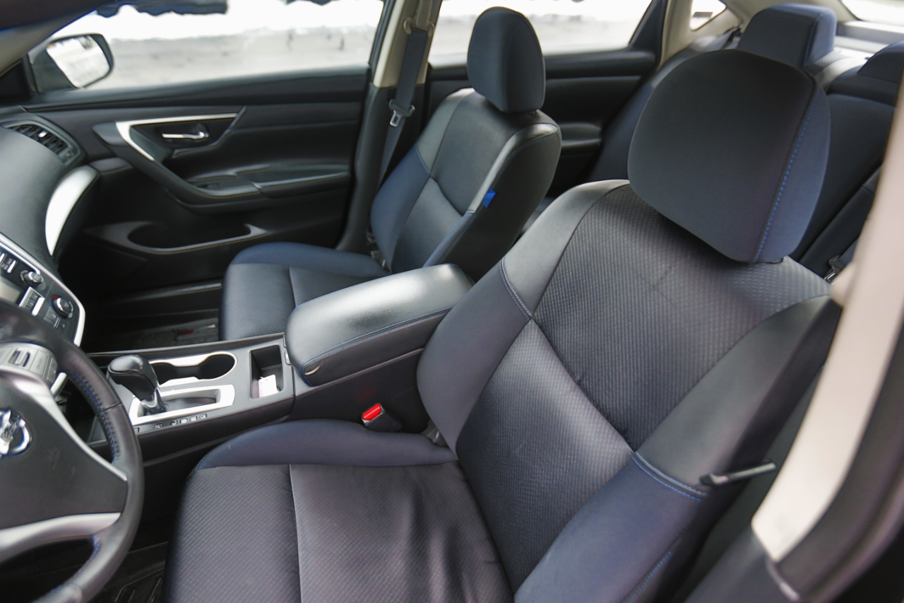 Nissan Altima 2.5 SR Sedan 2017