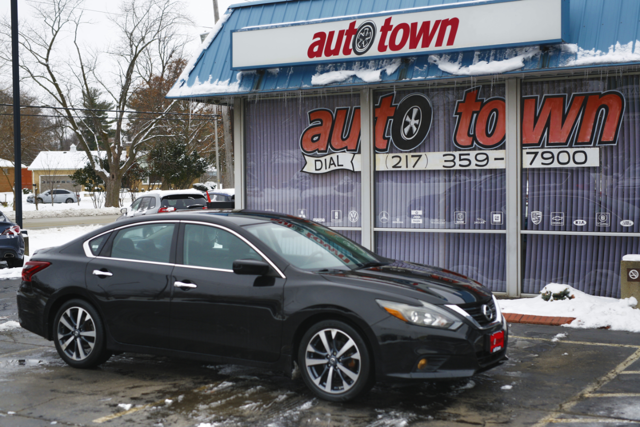 Nissan Altima 2.5 SR Sedan 2017