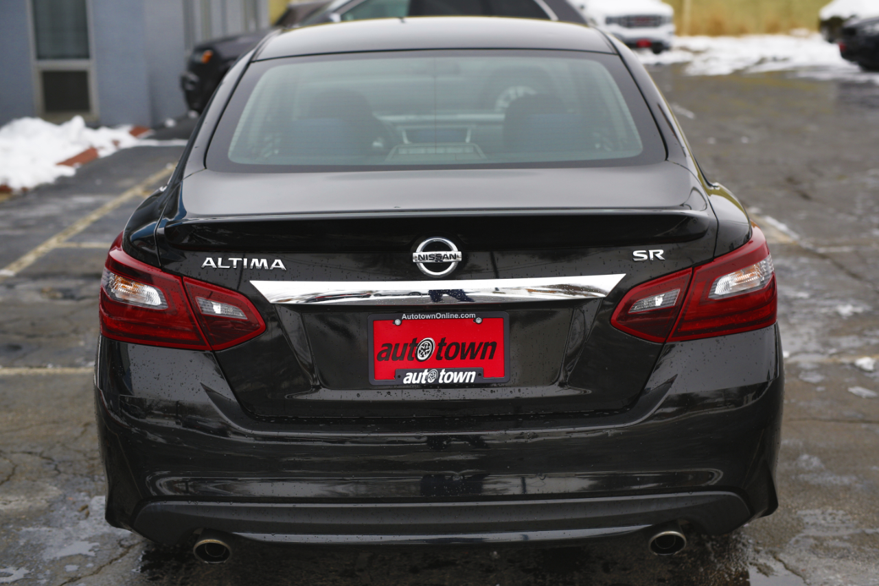 Nissan Altima 2.5 SR Sedan 2017