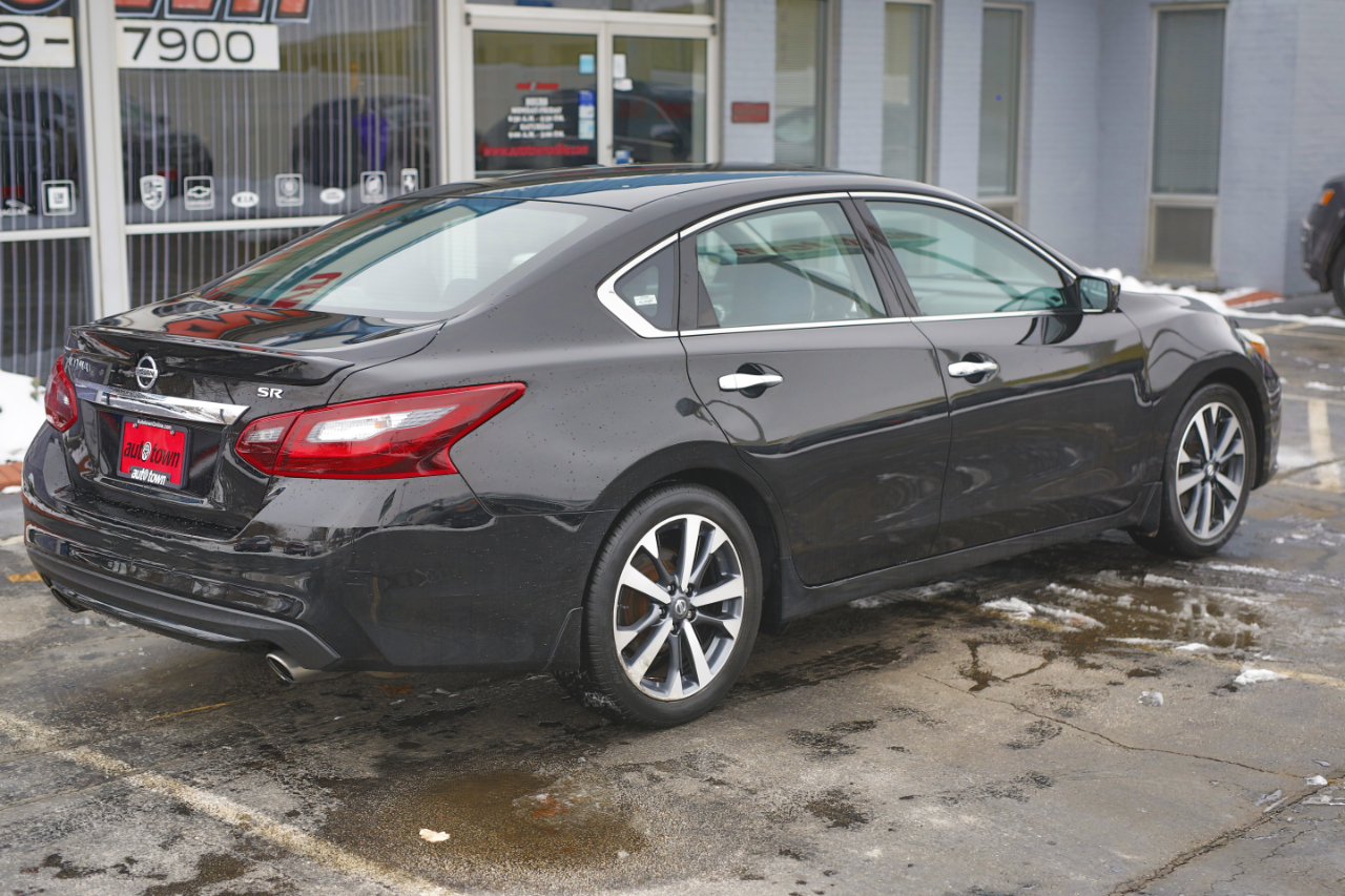 Nissan Altima 2.5 SR Sedan 2017